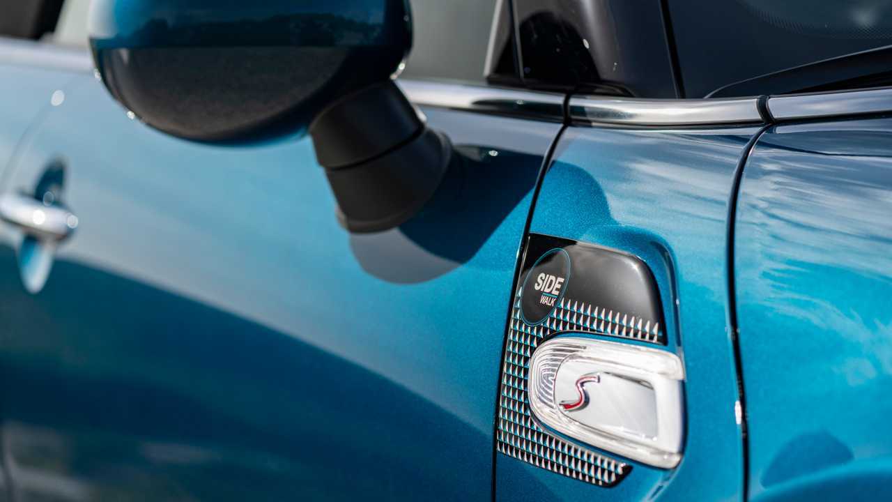 Mini Cabrio Sidewalk (2020)