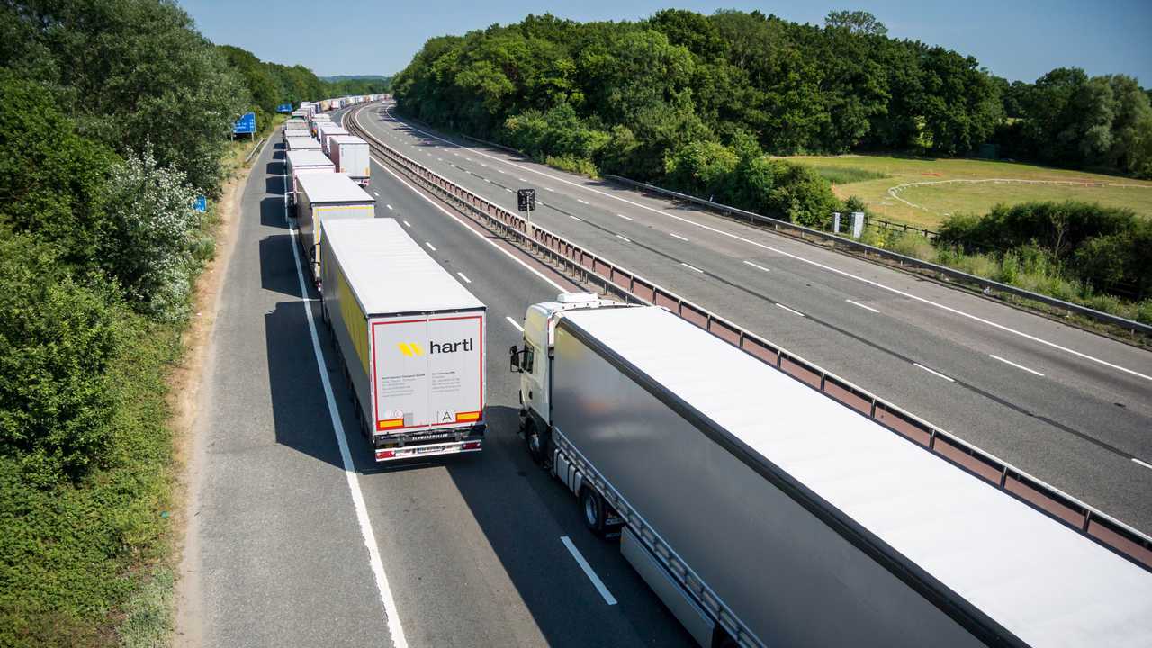 Operation Stack on the M20 due to the Port of Calais being closed