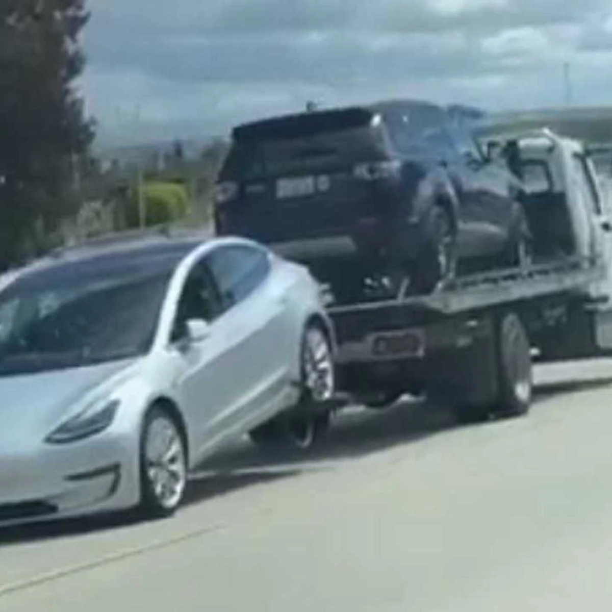 This Tesla Model 3 Towing Video Might Make You Cringe