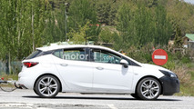 Makyajlı Opel Astra Casus Fotoğrafları