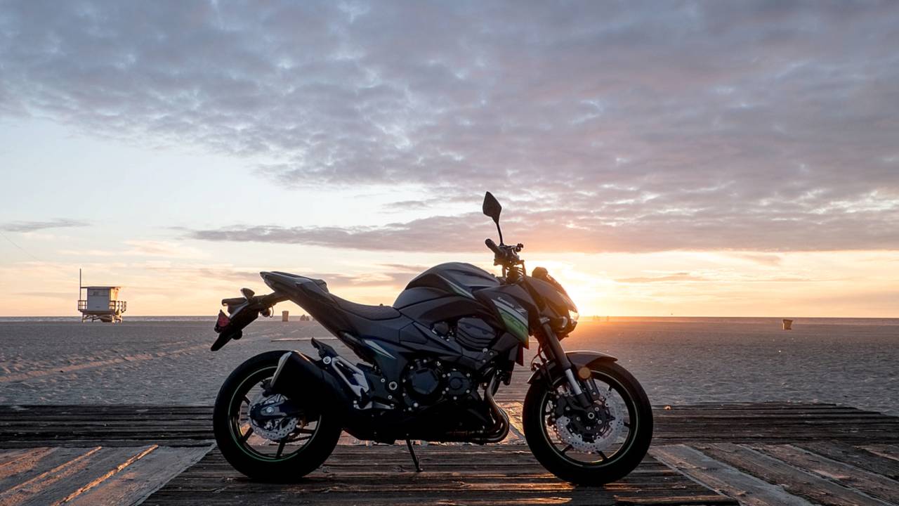 A Month with the 2016 Kawasaki Z800 - Full Review