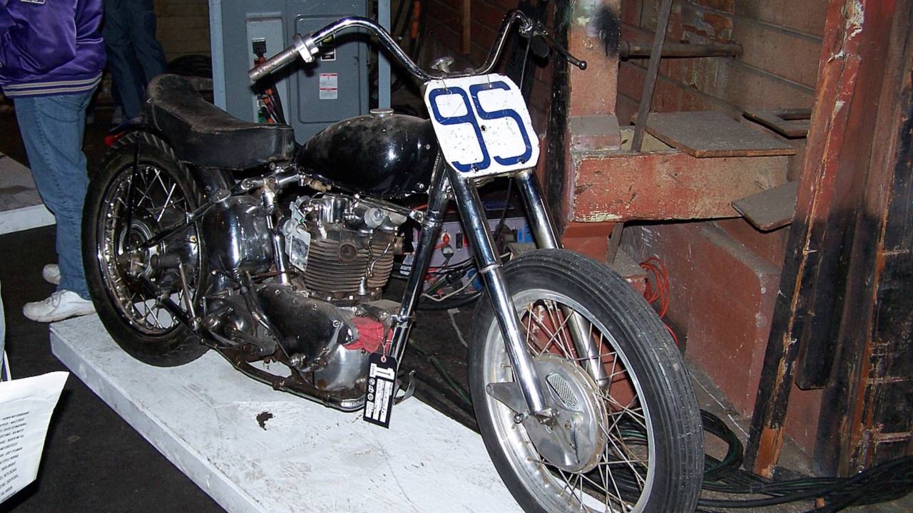 Slavemade's '53 Triumph