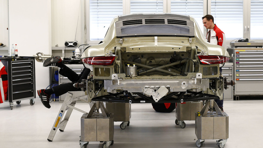 Porsche 911 RSR fase de fabricación