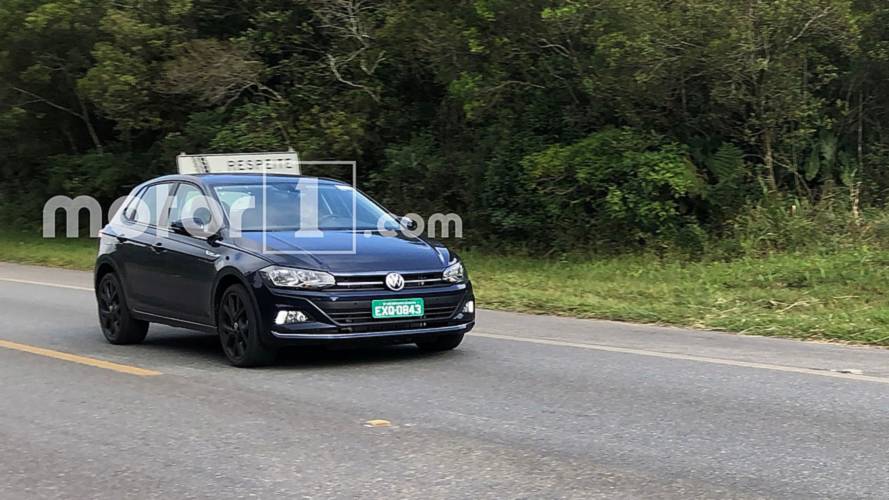 Flagra: VW Polo GTS surge em testes com rodas do GTI europeu