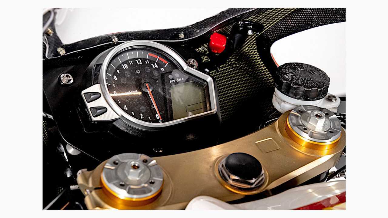 2011 Gresini Racing Honda CBR 1000 RR - Top Triple