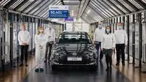 Phasing out the Volkswagen e-Golf at the Transparent Factory in Dresden