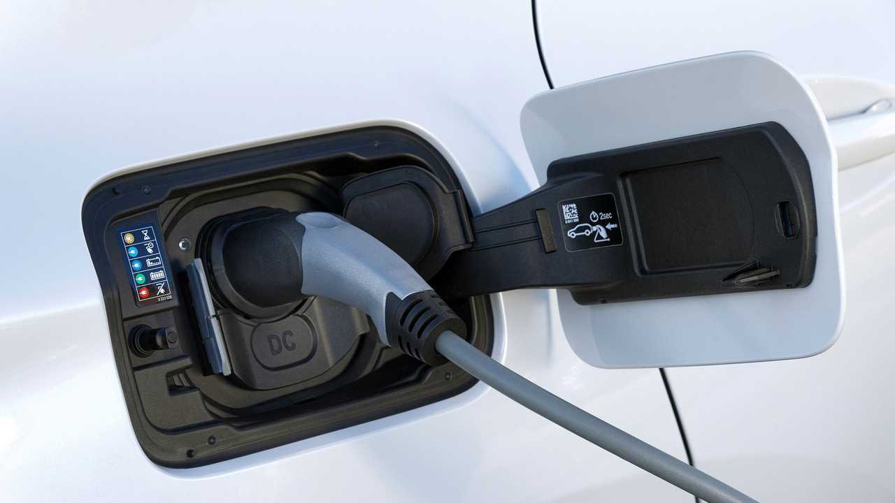 BMW iX3 (2021) nella prova