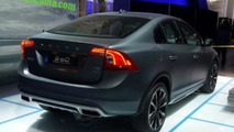Volvo S60 Cross Country spotted in Detroit