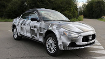 2016 Maserati Levante spy photo
