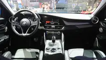 2016 Alfa Romeo Giulia Veloce Paris Motor Show