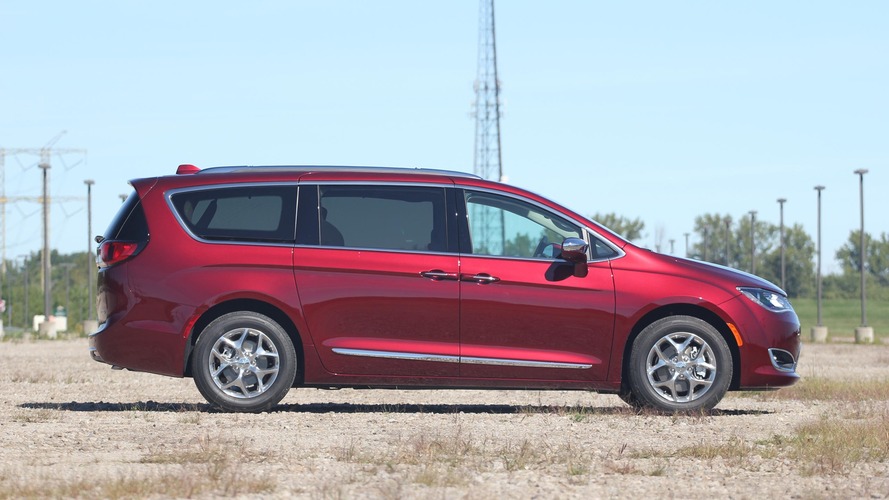 2017 Chrysler Pacifica Limited Review