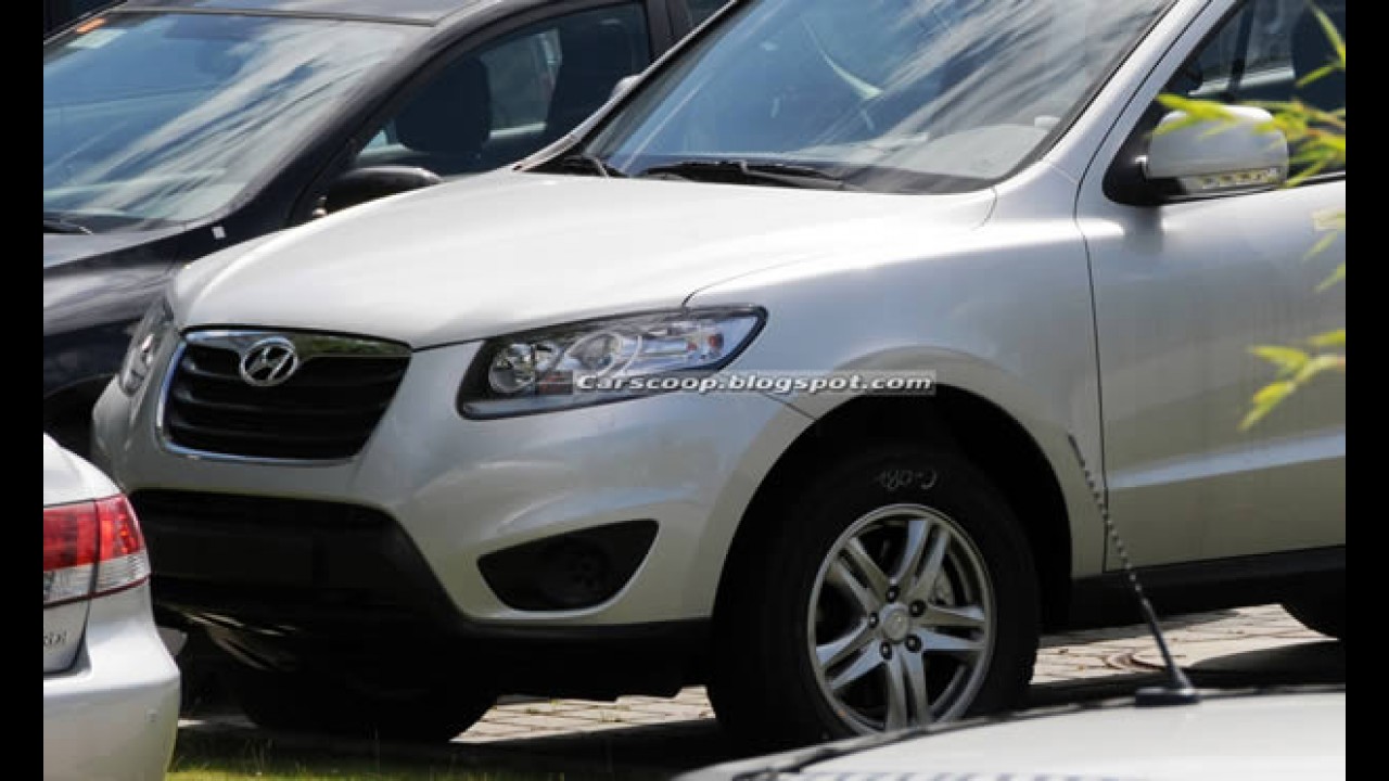 Hyundai Santa Fé 2010: Versão européia reestilizada é flagrada sem disfarces
