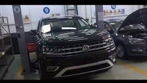 VW Teramont spy photo