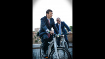 smart fortwo electric drive e smart ebike ad Ignazio Marino