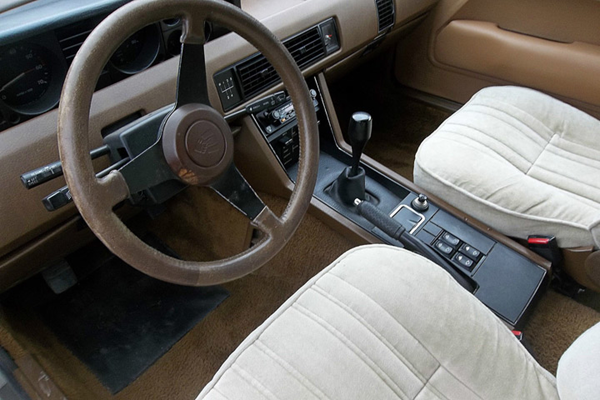 This 1980 Rover SD1 Survivor is a Rare Sight in the US