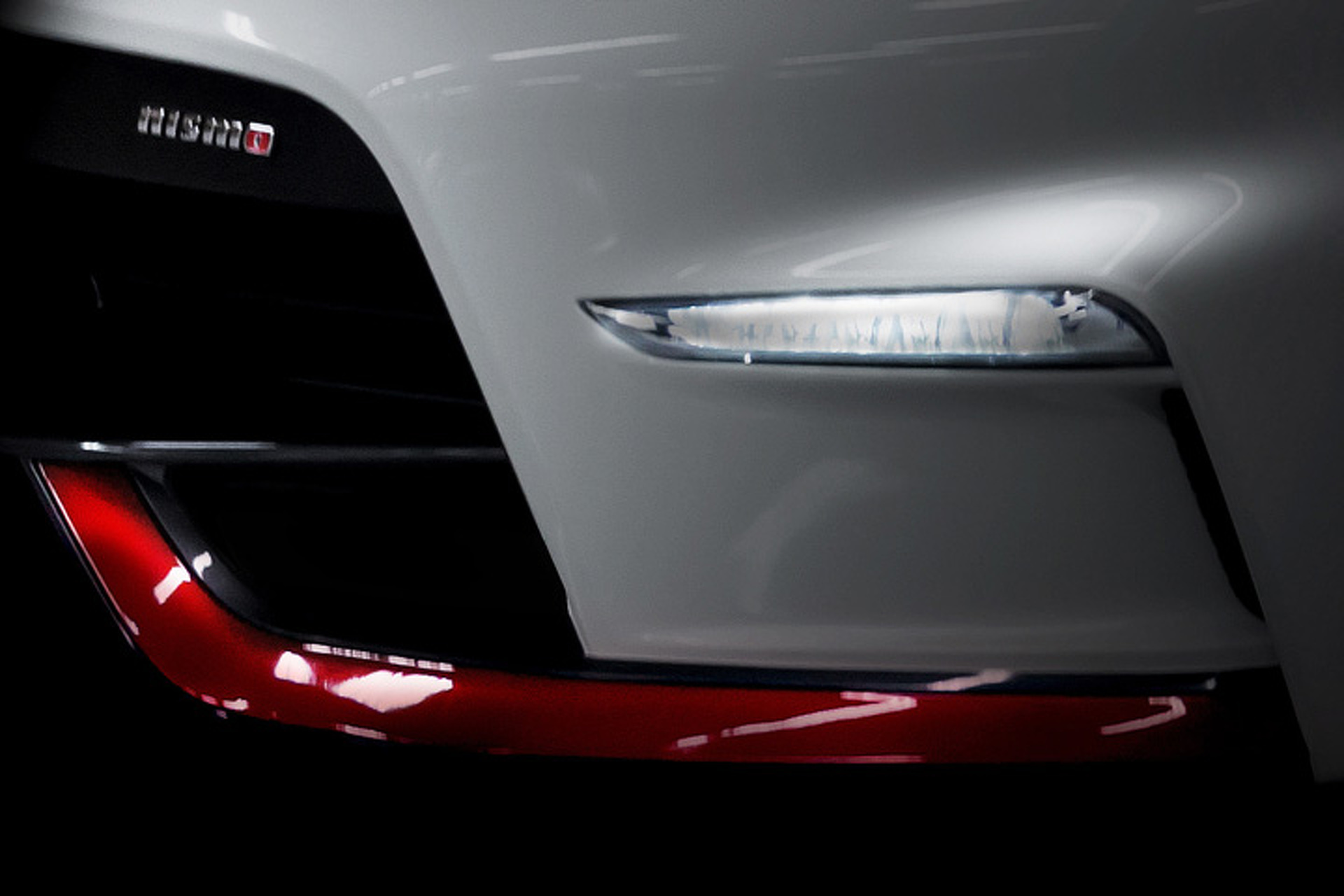 2015 Nissan 370Z Nismo Teased Ahead of ZDAYZ