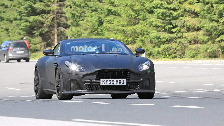 Aston Martin DB11S fotos espía