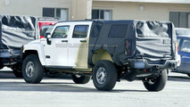 SPY PHOTOS: Hummer H3T