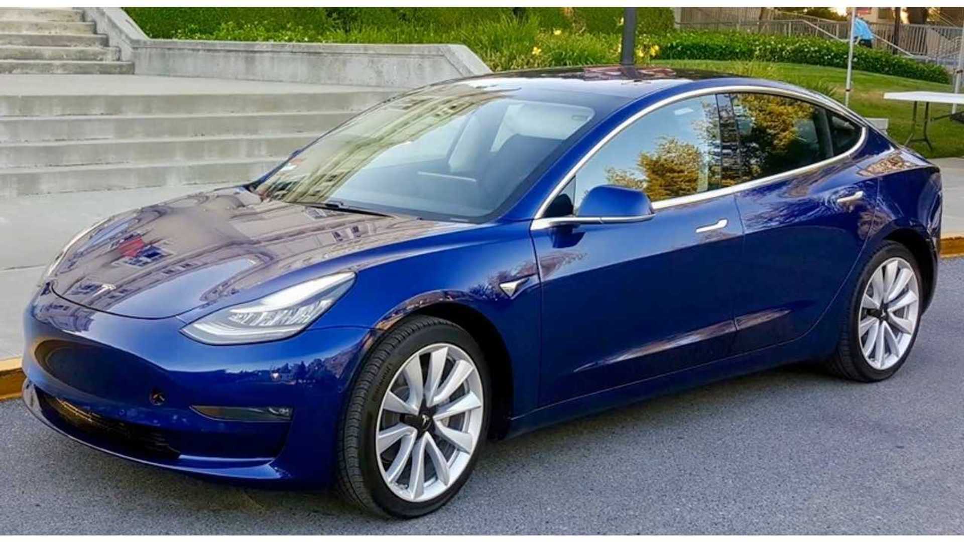 Watch Tesla Model 3 Go 0 To 60 Mph In Just 4 71 Seconds