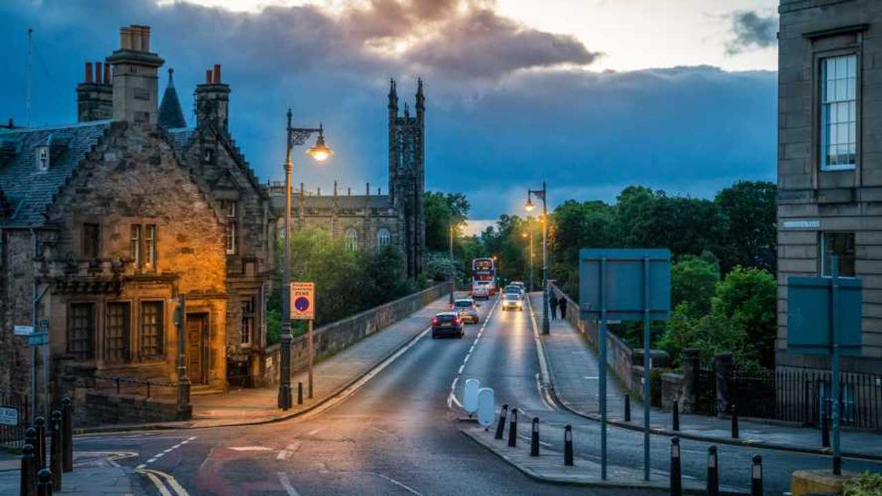 Scotland to ban 1M cars from city centres