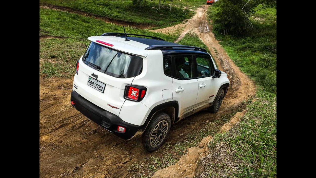 Teste CARPLACE: Renegade 4x4 encara pista e off-road em 1.000 km de viagem