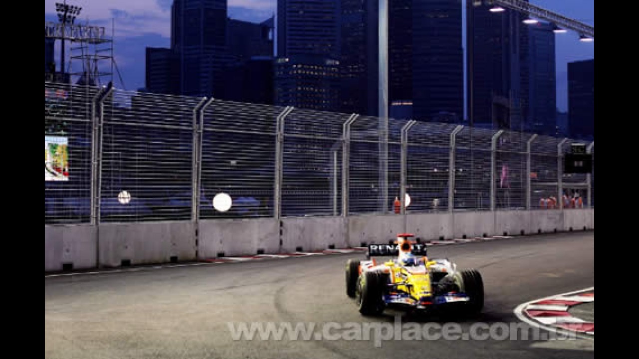 Alonso vence o 1º GP noturno da história em Cingapura - Ferrari atrapalha Massa