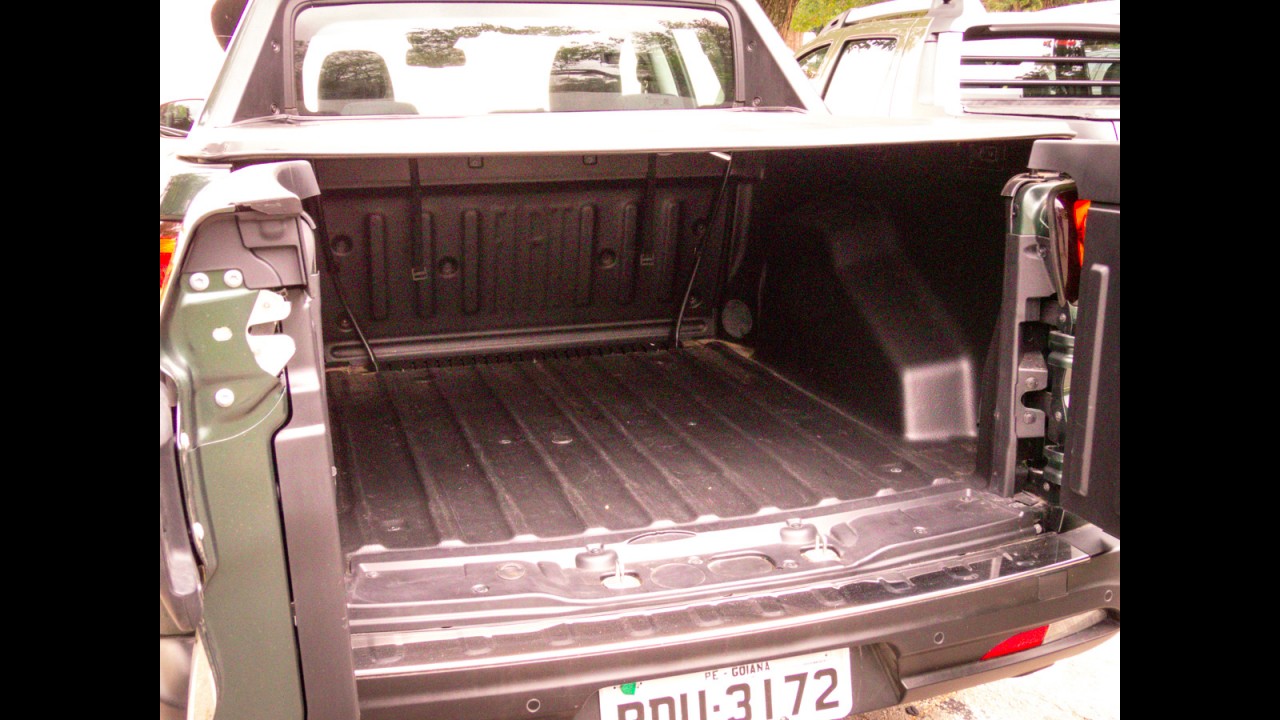 Teste CARPLACE: Renault Oroch ganha câmbio automático e desafia Fiat Toro