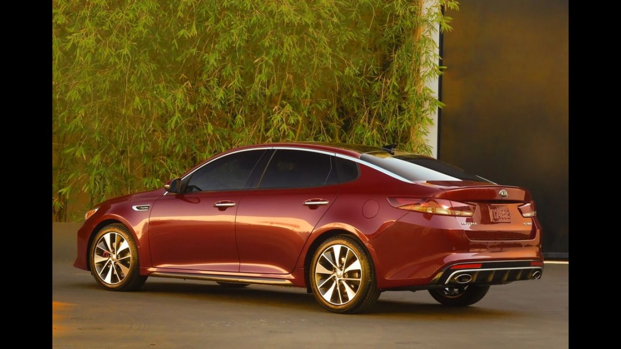 Kia Optima 2016 estreia visual mais elegante no Salão de NY