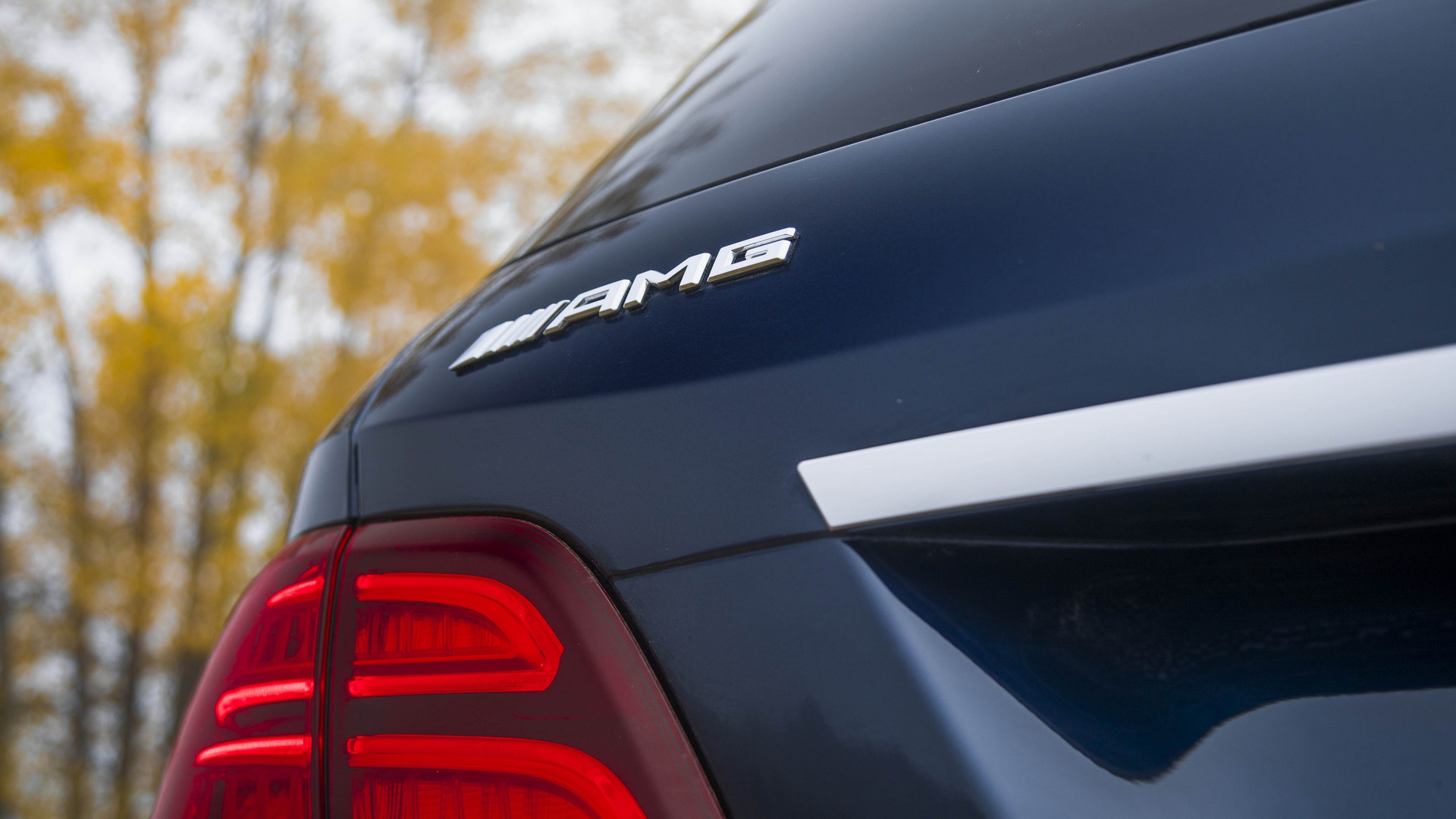 Mercedes Gl And Gle Class Recalled For Passenger Airbag Issue