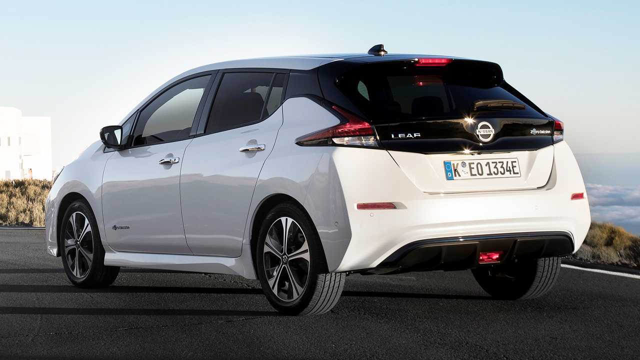 Volkswagen ID.3 vs Nissan Leaf