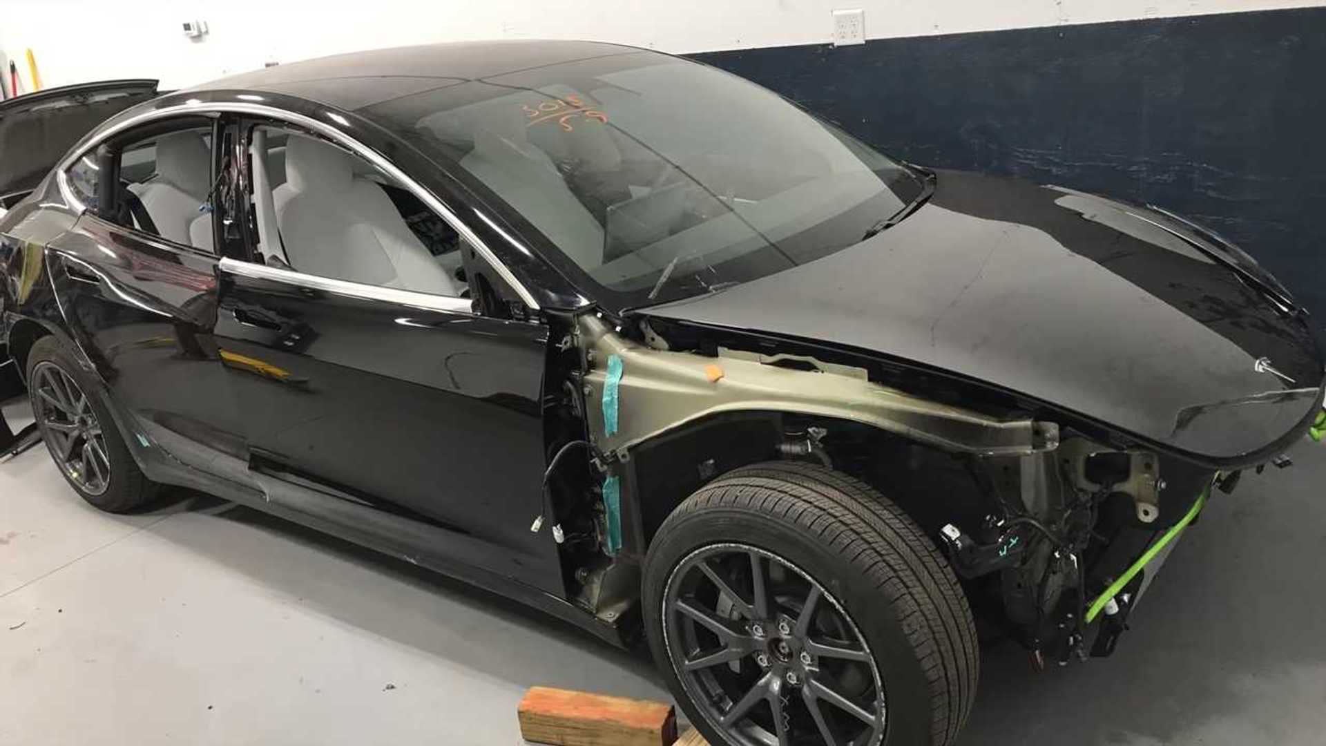 Check The Similarities Between A Tesla Model 3 And A Toyota Etios