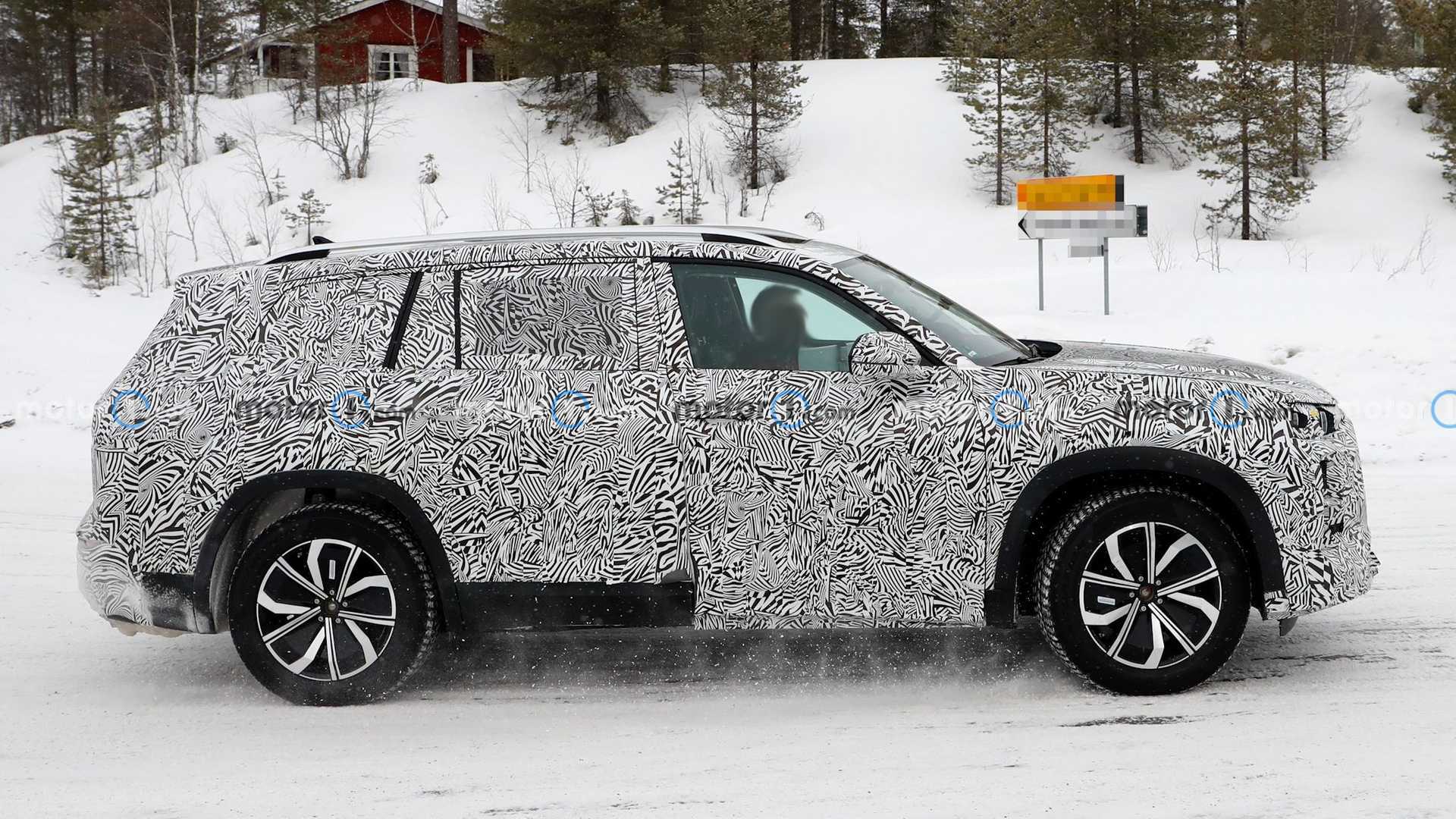 audi-q9-spy-photos.jpg