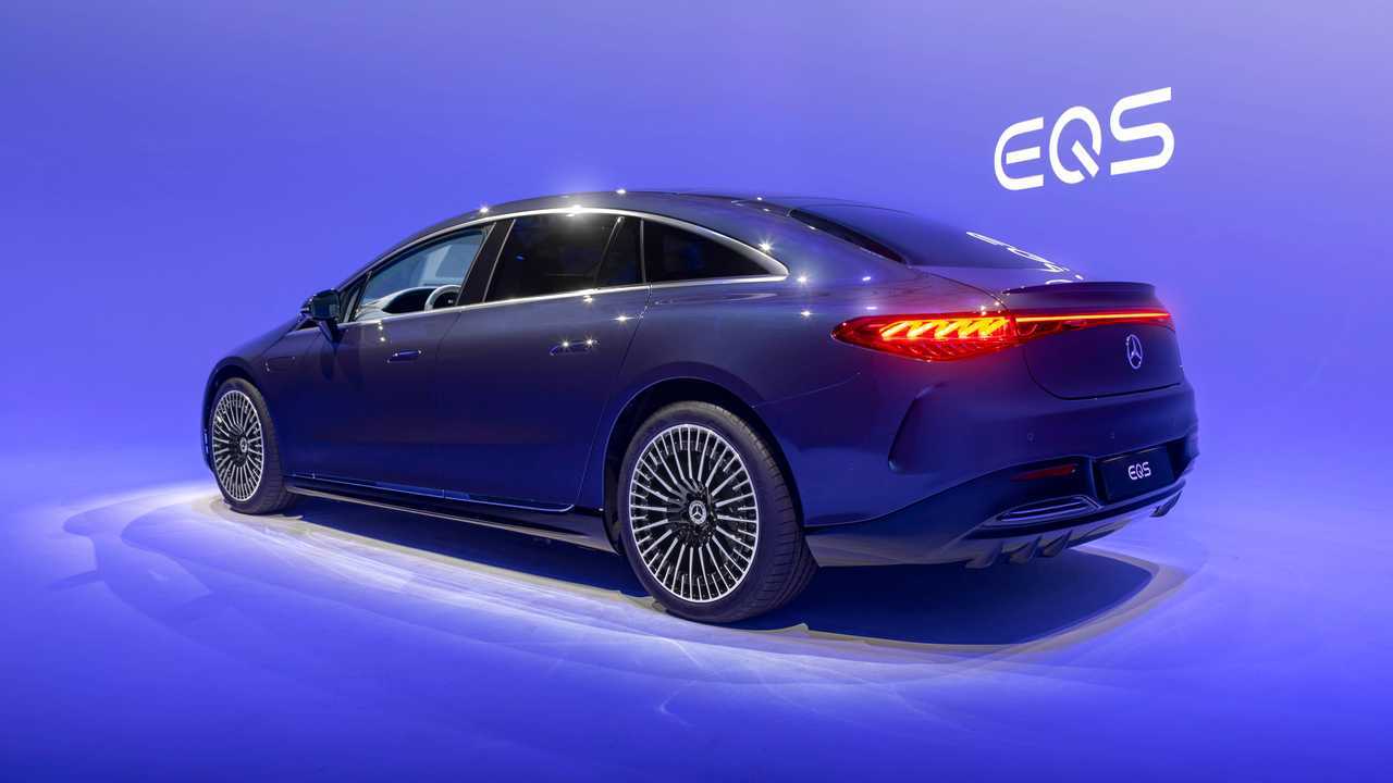 2022 Mercedes-Benz EQS 450 Exterior Rear Quarter