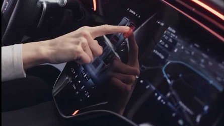 Mercedes-Benz EQS kabininden bir teaser daha paylaştı