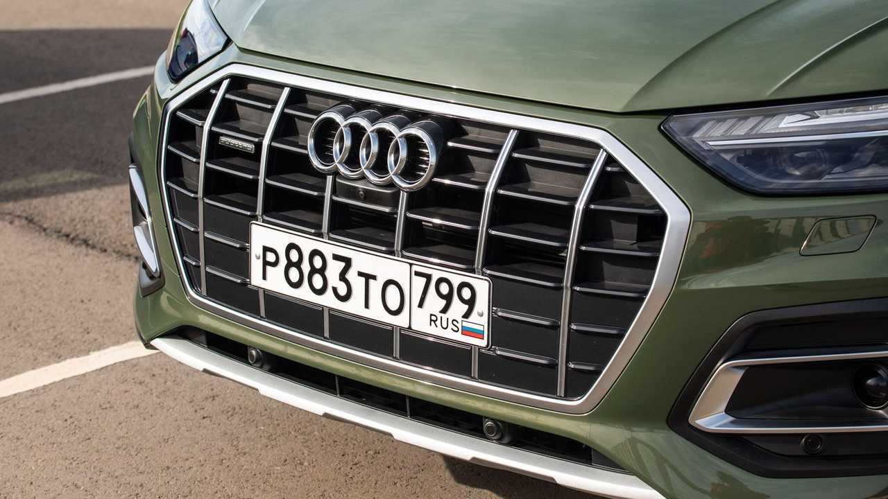 Audi Q5, фальшрадиаторная решетка