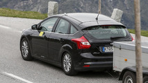 2014 Ford Focus facelift spy photo