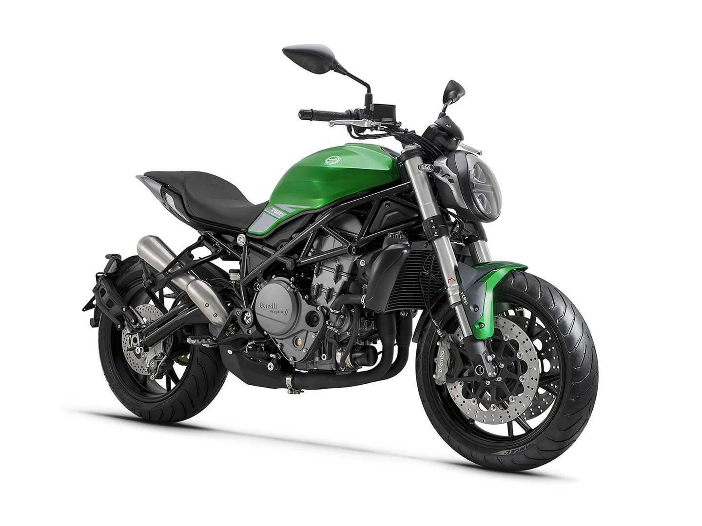 Benelli Unveils Very Cool Middleweight 752S