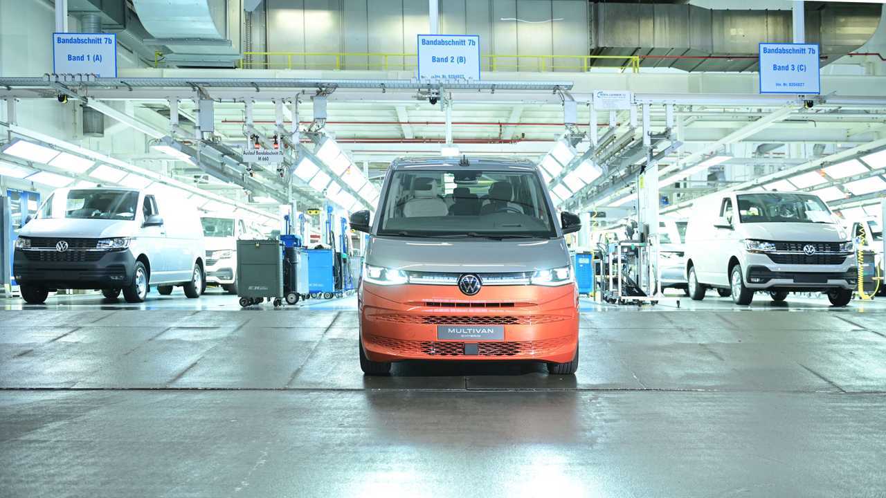 Volkswagen, lo stabilimento di Hannover - Linee di produzione del Multivan T7