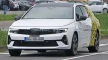 Opel Astra Sports Tourer (2022) fast ungetarnt
