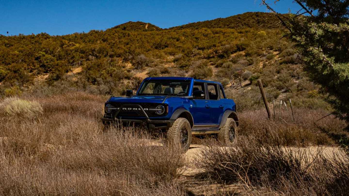 2021 Ford Bronco Wins Motor1 Star Award For Best Adventure Vehicle