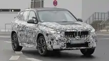 BMW X1 (2022) mit vier Endrohren erwischt