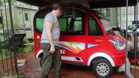 Saksikan! Unboxing Mobil Termurah di Dunia dari Cina Beli Online