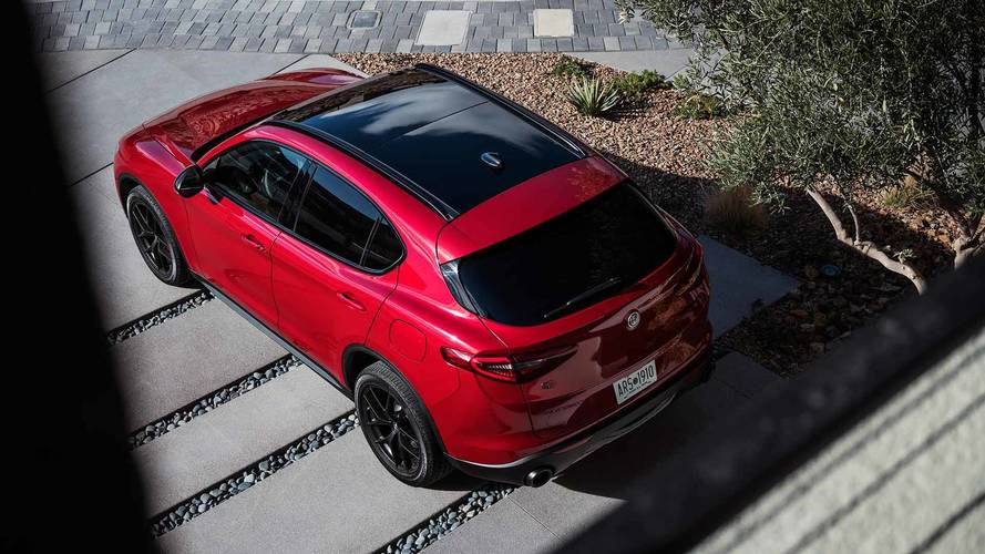 Alfa Romeo Giulia And Stelvio Nero Edizione Motor1 Com
