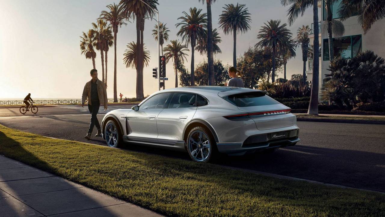 Porsche Mission E Cross Turismo