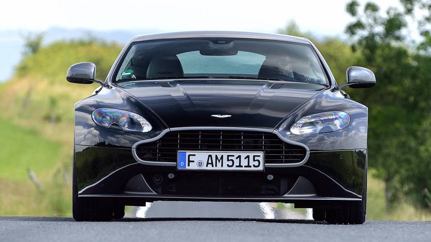 Aston Martin Vantage 2015