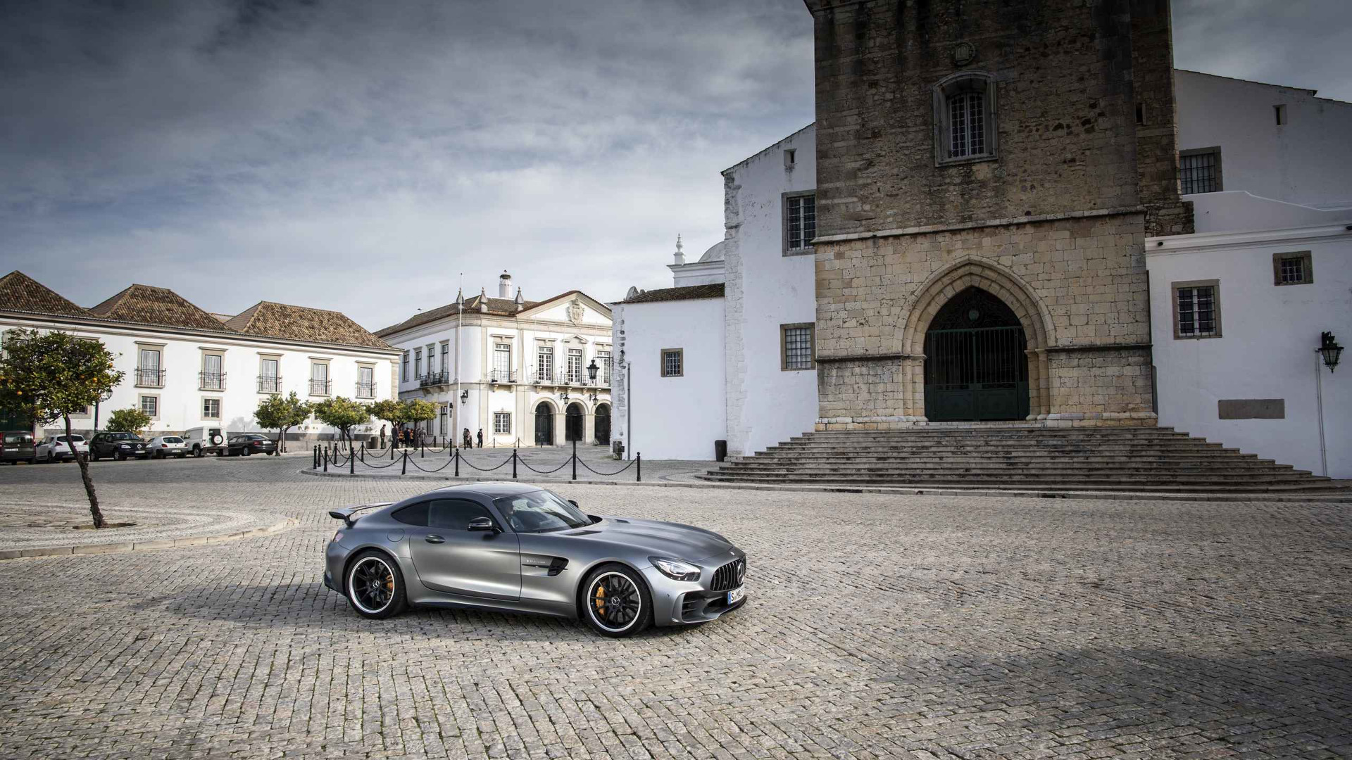 2017 Mercedes-AMG GT Review