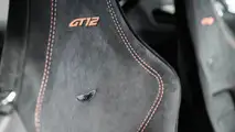 Aston Martin Vantage GT12 Açık Arttırma