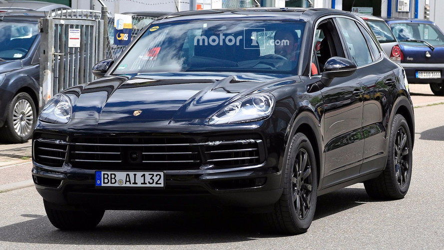 2018 Porsche Cayenne casus fotoğrafları