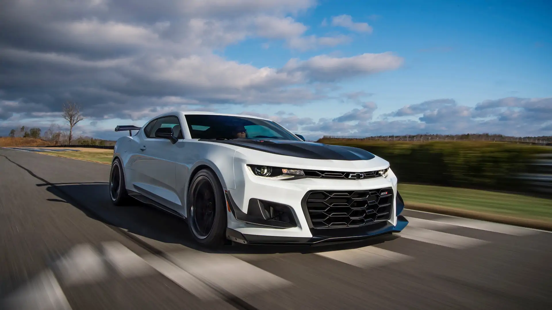 2018 Camaro Zl1 Gets Extreme 1le Track Pack For 7 500