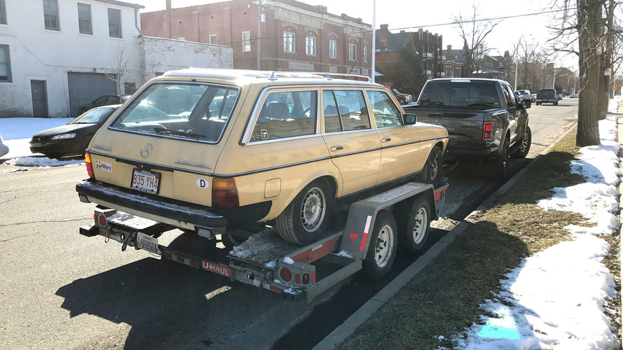 2017 Ford F-150 Raptor towing a 1984 Mercedes-Benz 300TD Wagon